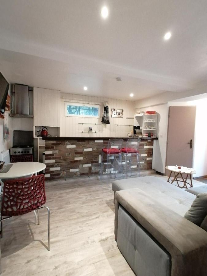 Charmant Appartement Independant, 5 Mn De Rouen, Avec Terrasse, Refait A Neuf Franqueville-Saint-Pierre Exteriör bild